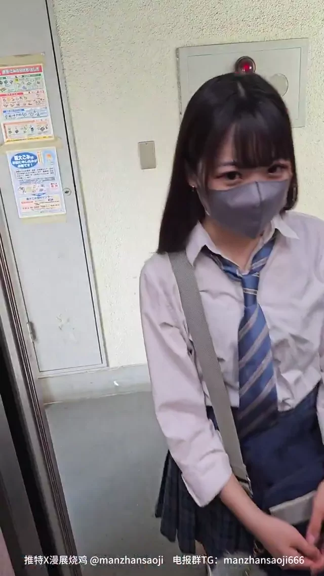 @i52636079 パイパン コスプレ 必見 Twitterエロ動画 @i52636079 の投稿動画 シーン2