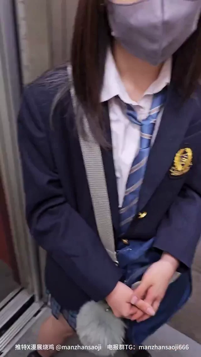 @i52636079 パイパン コスプレ 必見 Twitterエロ動画 @i52636079 の投稿動画 シーン4