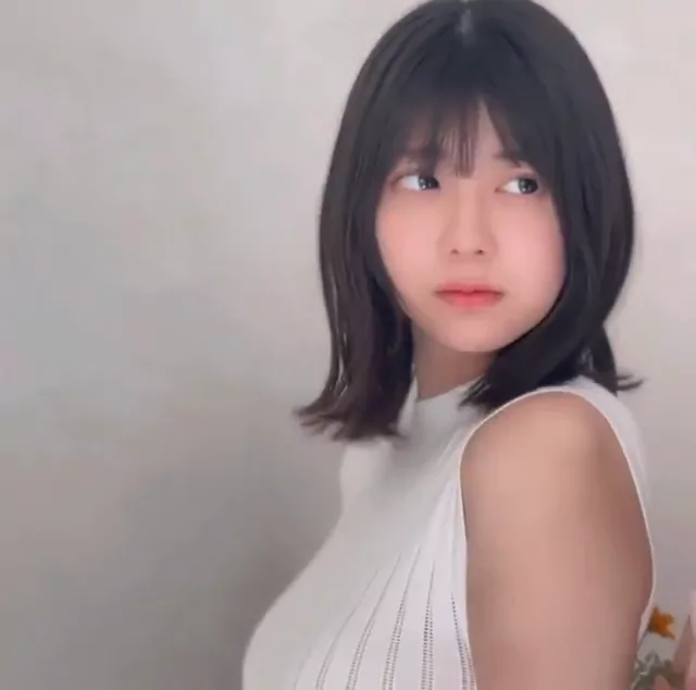 @Laiko46 美人OL 騎乗位 話題 SNS流出動画 #冨里奈央 シーン1