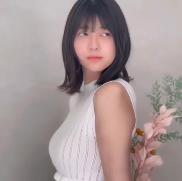 @Laiko46 美人OL 騎乗位 話題 SNS流出動画 #冨里奈央 シーン7