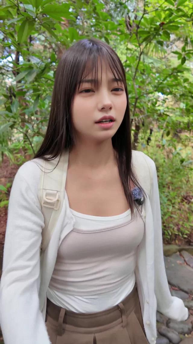 @ohasuyaa 清楚系 露出 リアル 裏アカ動画 白雲台跡！ #小石川後楽園 シーン4
