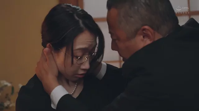 @JavCodeLust 美人OL フェラ 過激 Twitterエロ動画 @JavCodeLust の投稿動画 シーン5