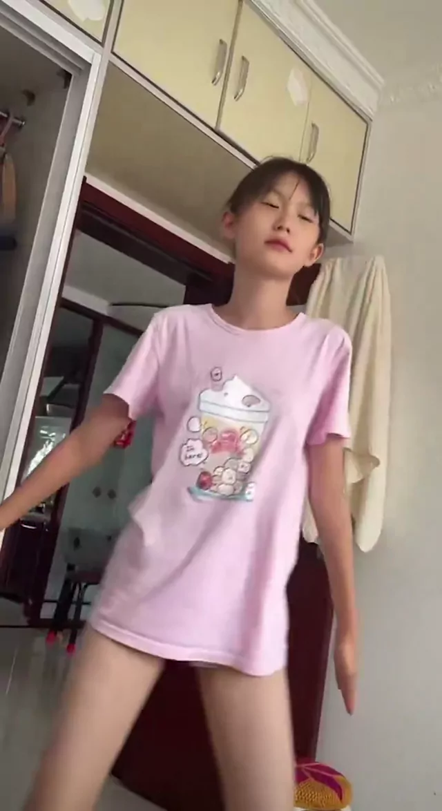 ギャル 潮吹き 完全素人 Twitterエロ動画 ギャル 潮吹き 完全素人 Twitterエロ動画 シーン4