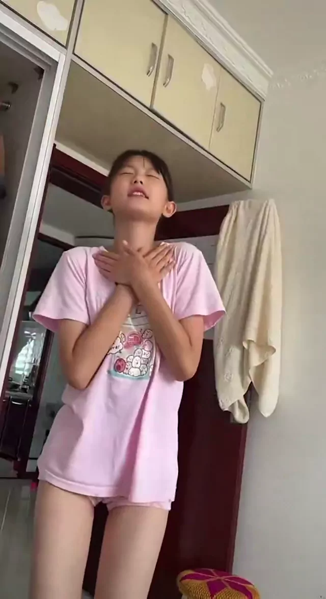 ギャル 潮吹き 完全素人 Twitterエロ動画 ギャル 潮吹き 完全素人 Twitterエロ動画 シーン7