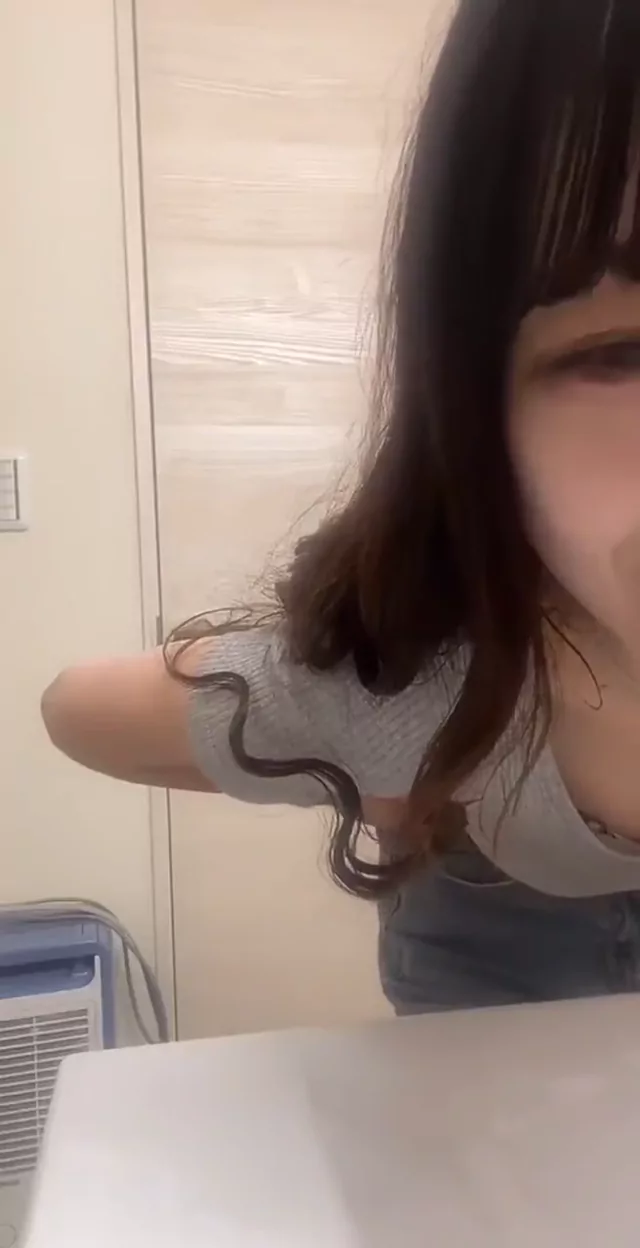 @liveotakara 女子大生 コスプレ リアル 裏アカ動画 @liveotakara の投稿動画 シーン2