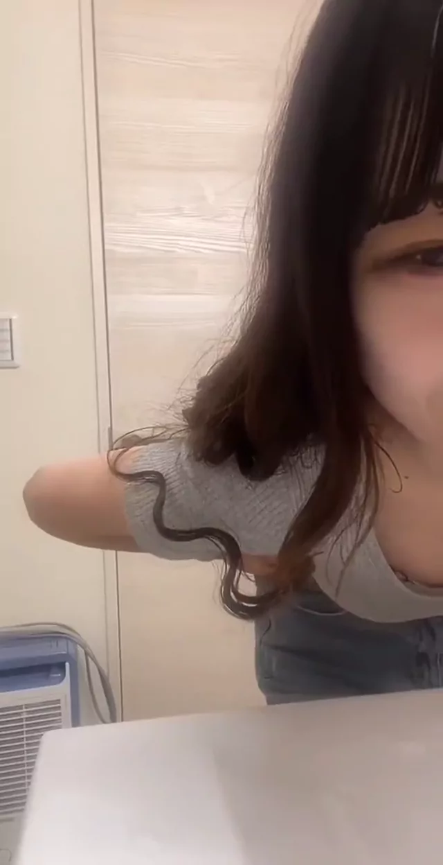 @liveotakara 女子大生 コスプレ リアル 裏アカ動画 @liveotakara の投稿動画 シーン3