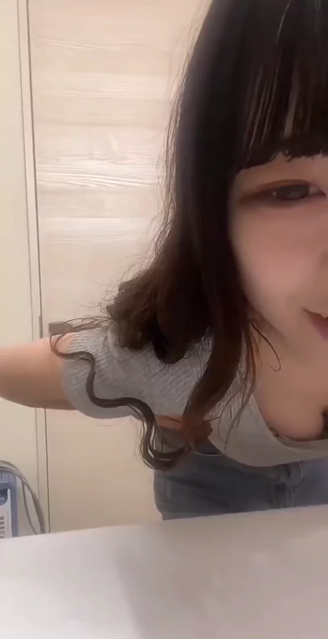 @liveotakara 女子大生 コスプレ リアル 裏アカ動画 @liveotakara の投稿動画 シーン7
