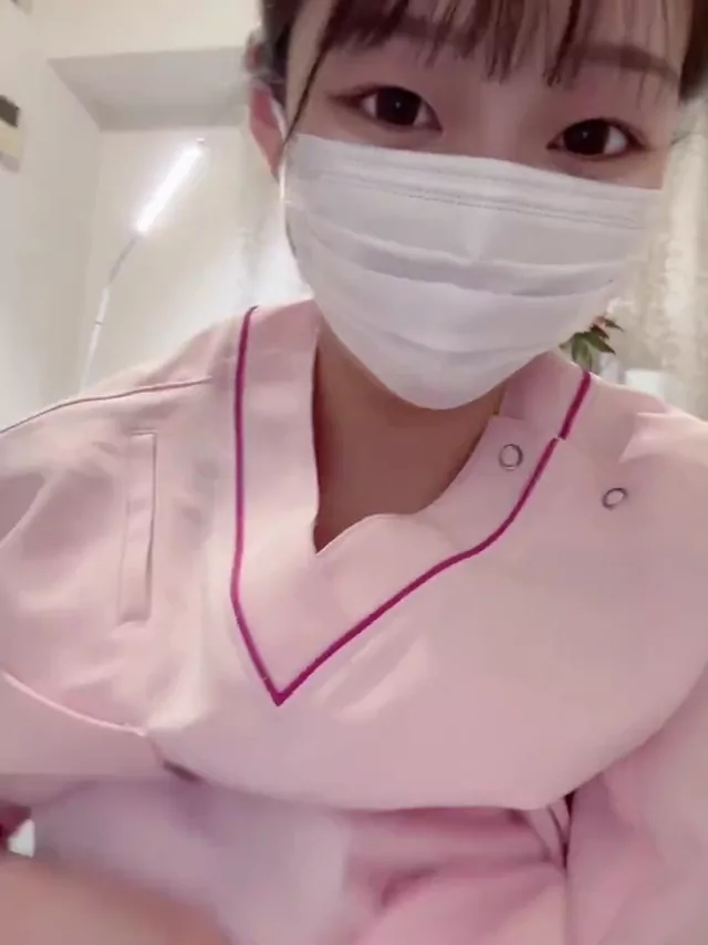 @miu_xx_uim 美少女 中出し 激シコ 裏アカ動画 病院でもこっそり自撮りしちゃう看護師、嫌いですか シーン9