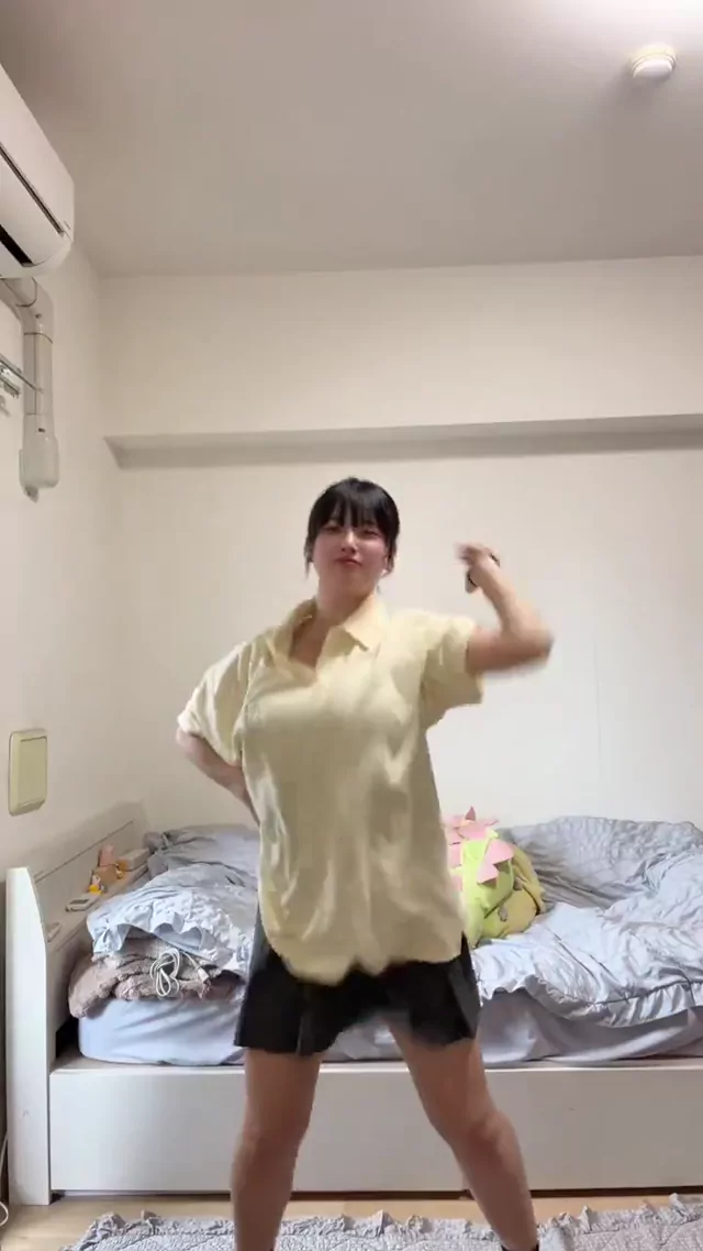 @glassjamal ギャル オナニー 完全素人 SNS流出動画 @glassjamal の投稿動画 シーン6