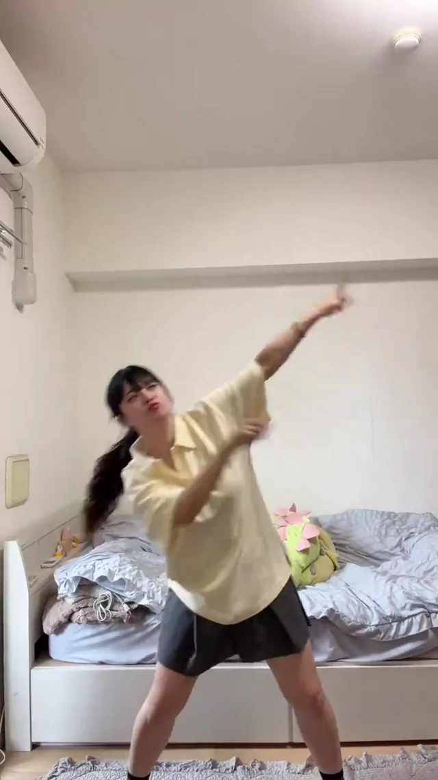 @glassjamal ギャル オナニー 完全素人 SNS流出動画 @glassjamal の投稿動画 シーン9